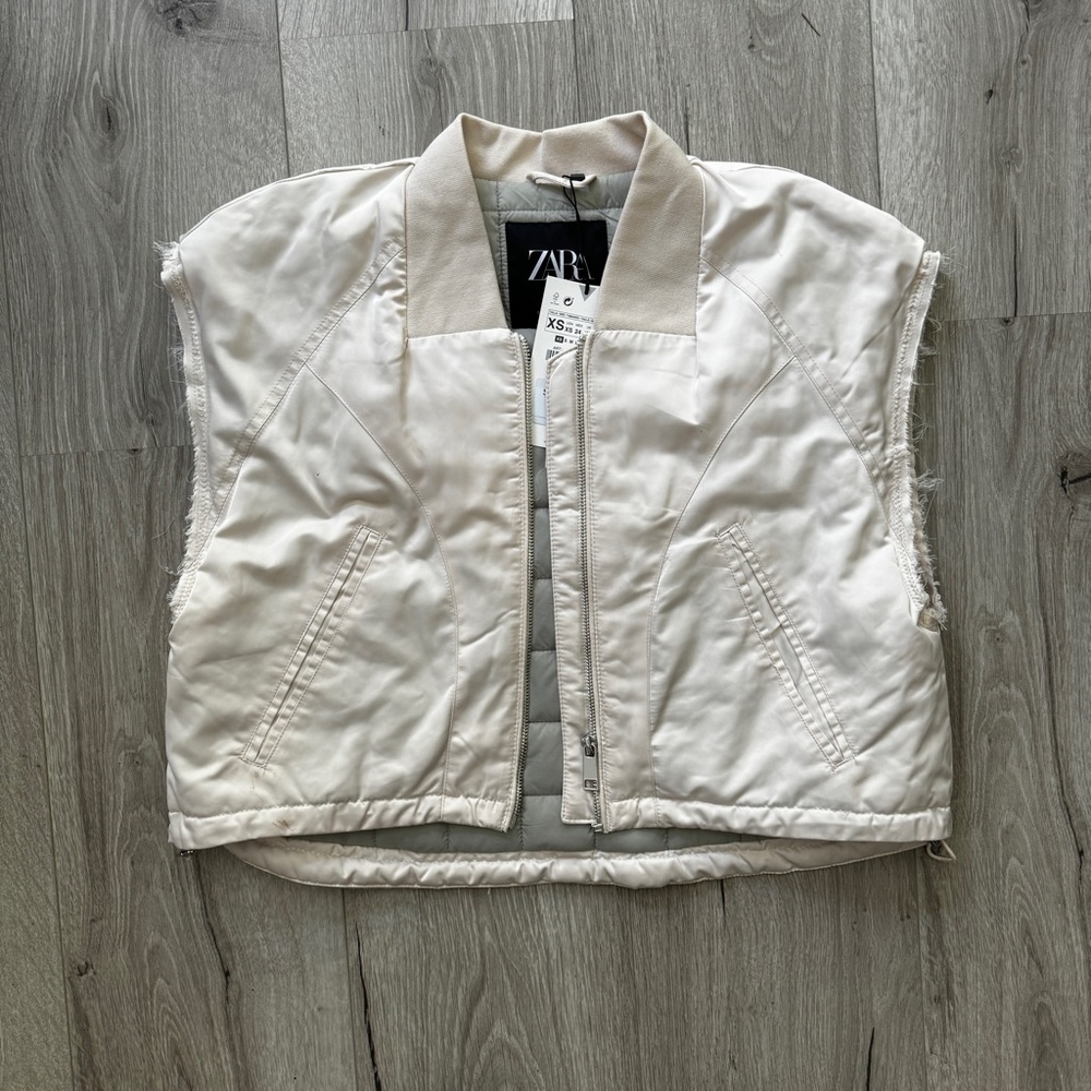 NWT Zara Cropped Vest